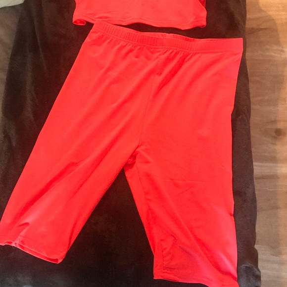 Matching workout set - Picture 2 of 2